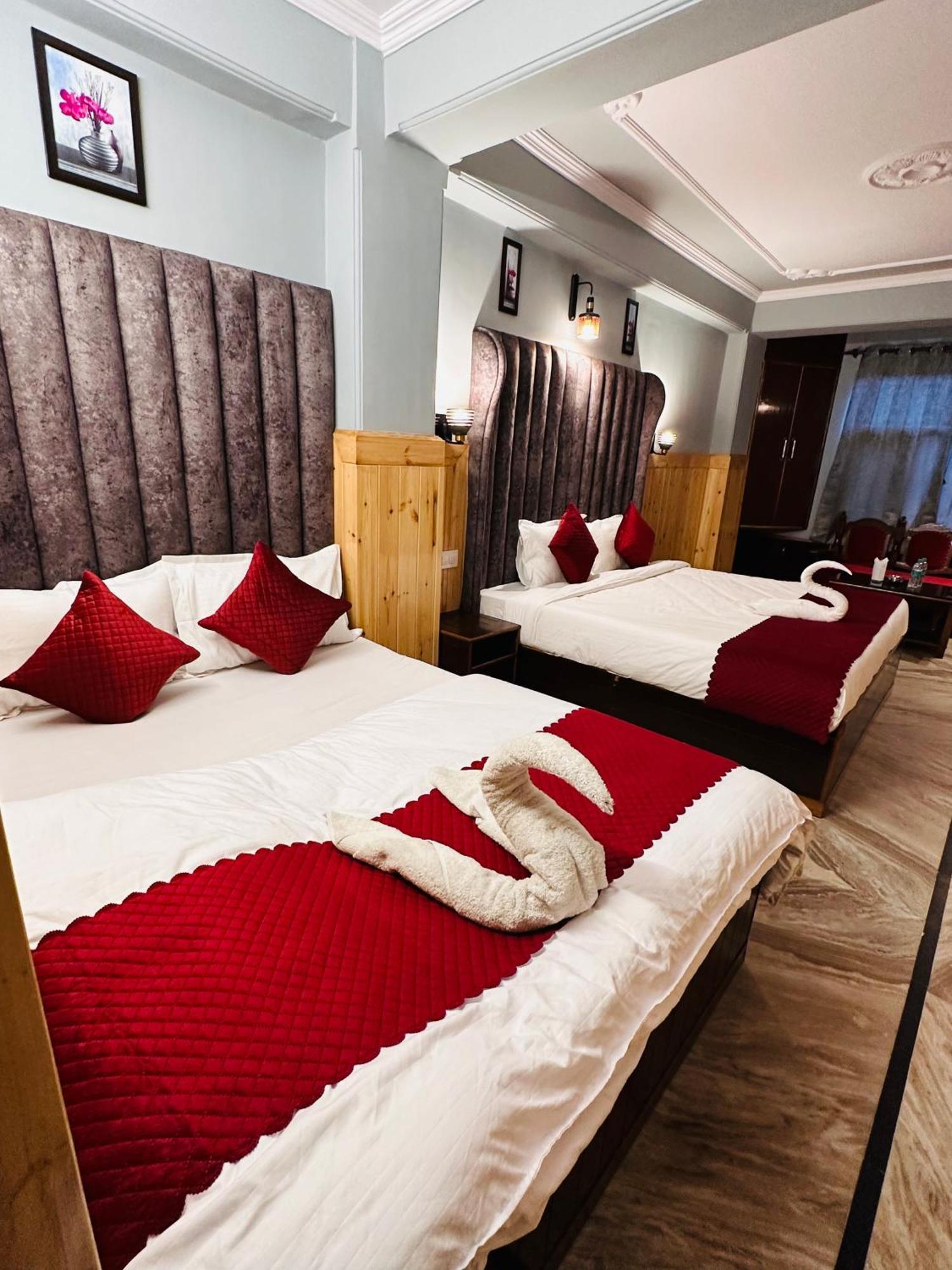 Hotel Avalanche Shimla Exterior photo