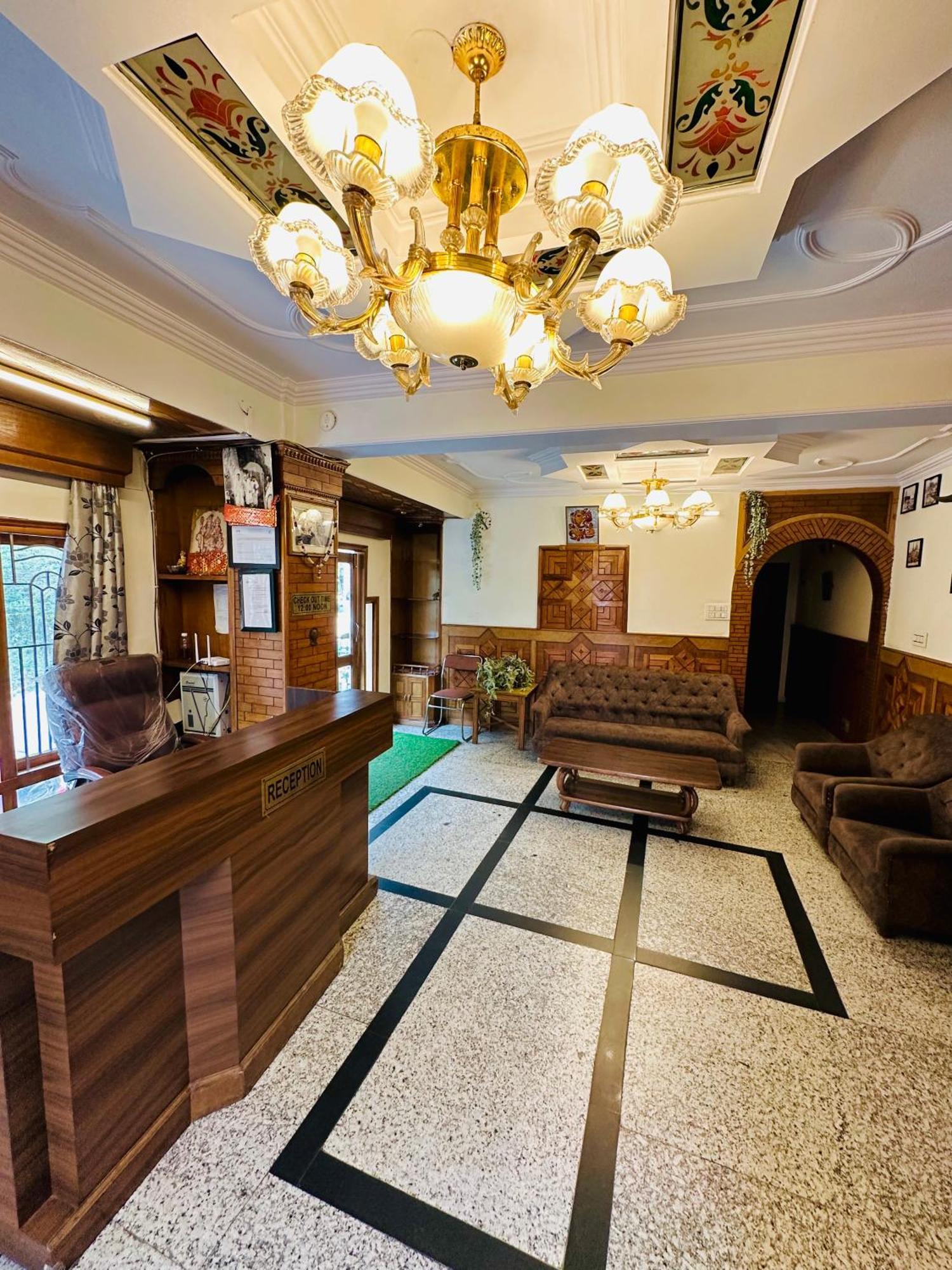 Hotel Avalanche Shimla Exterior photo