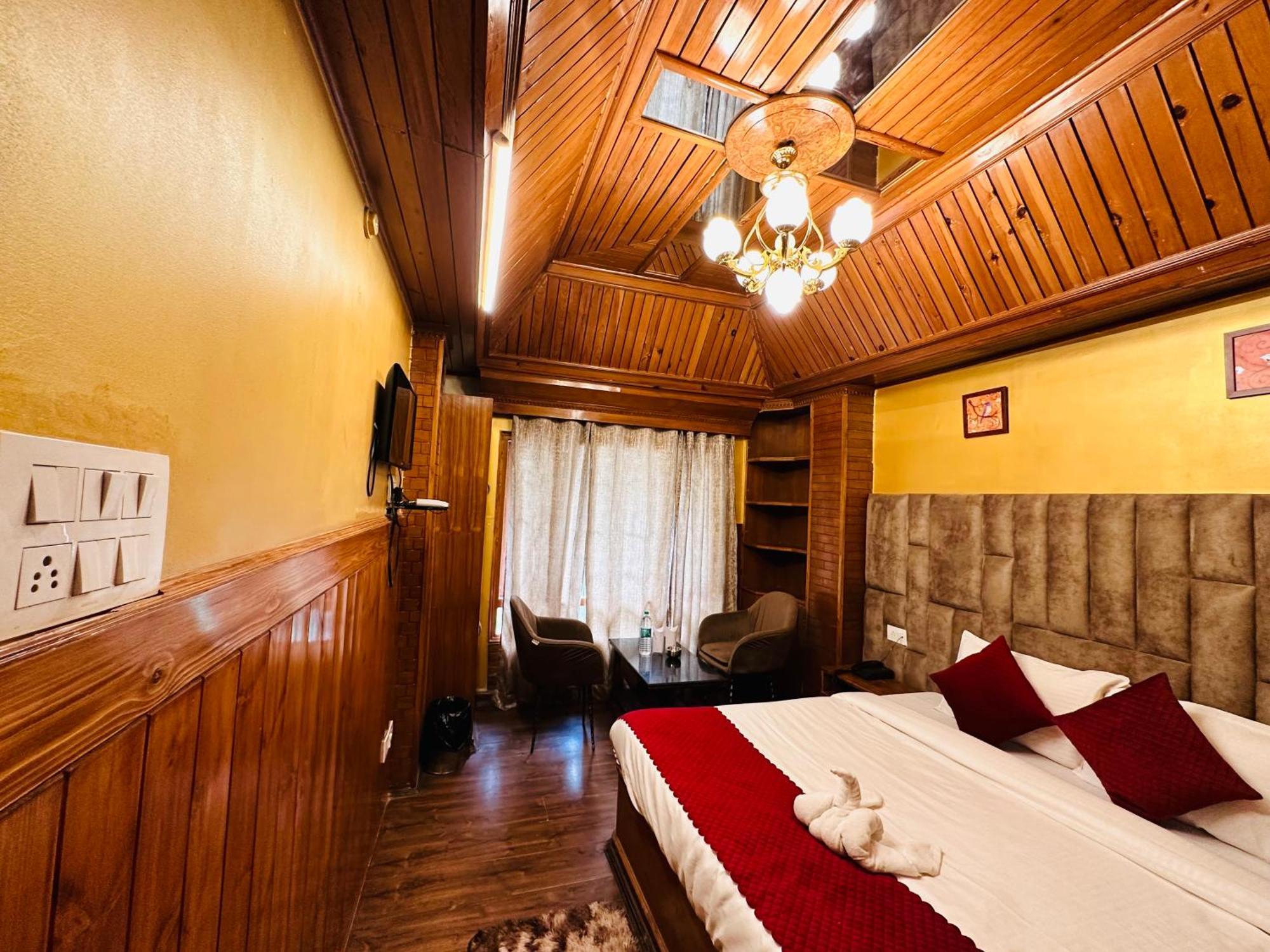 Hotel Avalanche Shimla Exterior photo